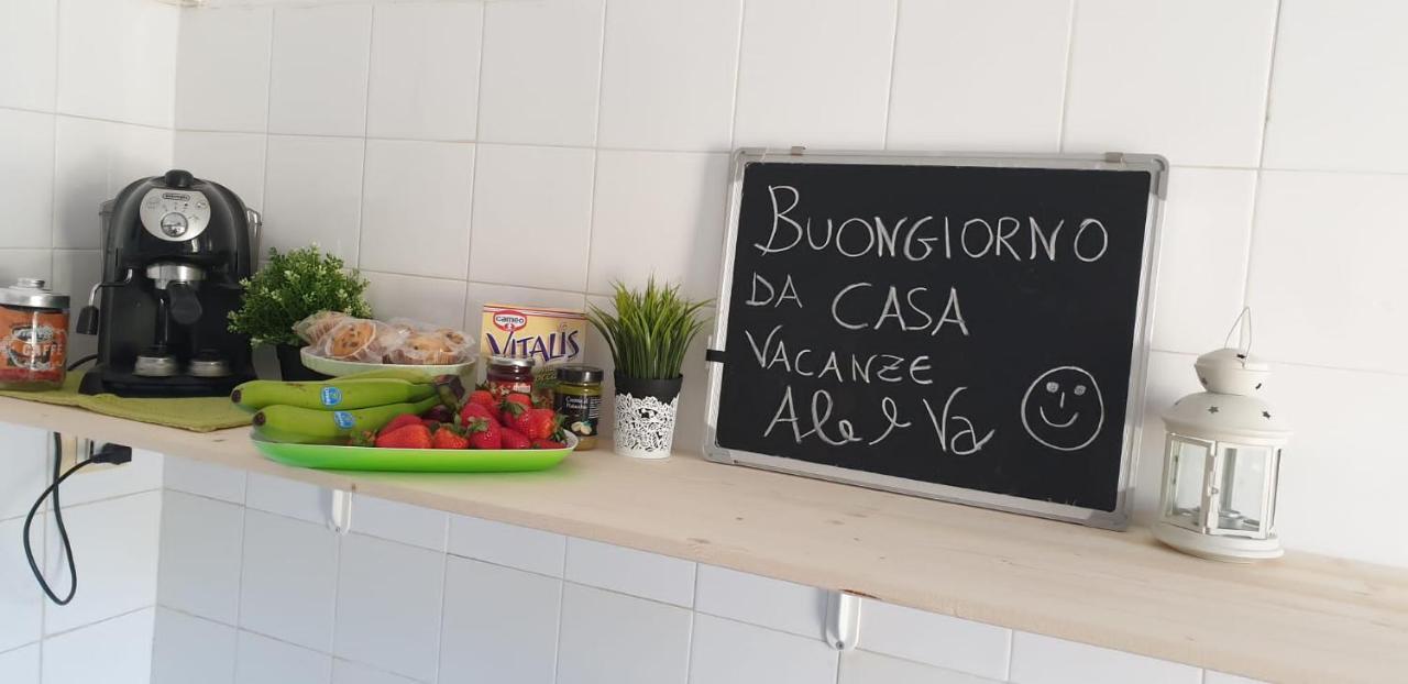 Casa Vacanze Ale&Va อเลซิโอ ภายนอก รูปภาพ